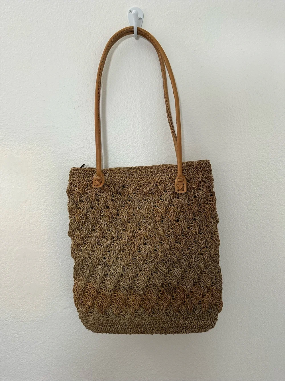 Brown Beige Woven Straw Handmade Tote Bag with Flower Accent & Leather Strap - Picture 4 of 14